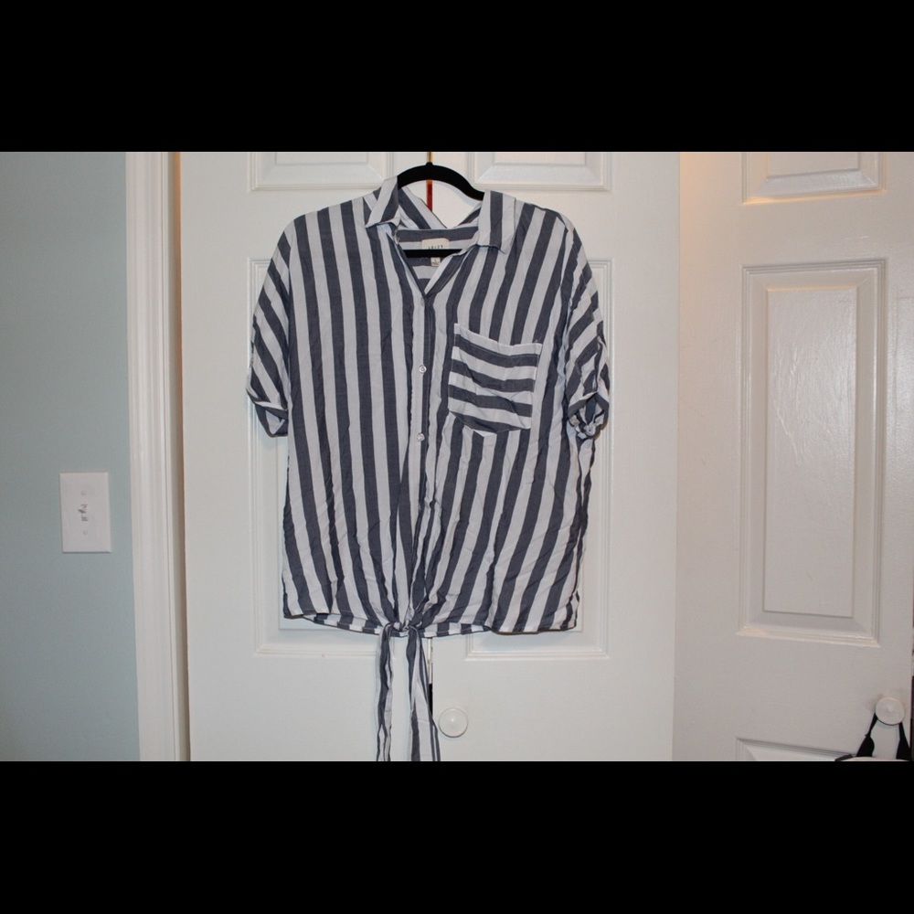 Blue & white Striped tie shirt.